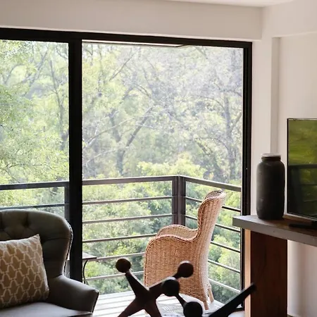 Mr. W Park View Balcony Espana 602
